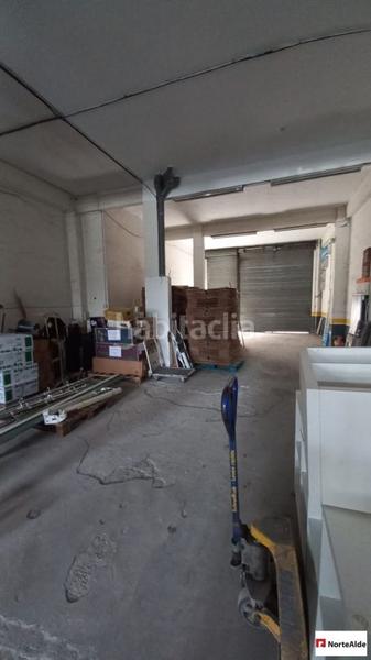 Foto 91fbe879-e0ad-465d-99d2-610f9611f190. Local comercial local grande en el centrosan eloy en Barakaldo