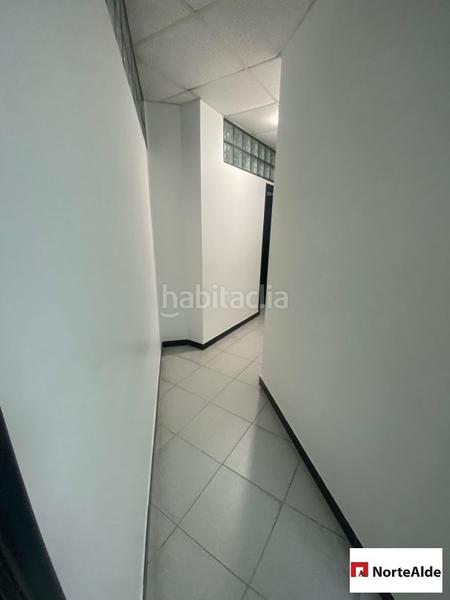 Foto eb34b856-a112-4142-8854-3972cf132016. Local comercial a Centro Urbano-Hirigunea Leioa