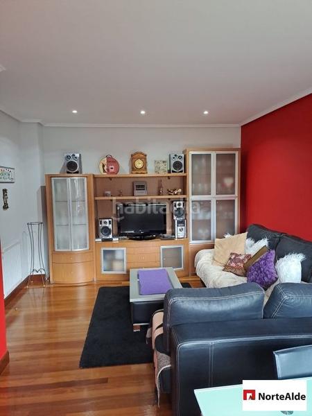 Foto d6d2e098-1a23-42f1-bbe3-1941d6330cf0. Piso se vende piso en ostende silvestre ochoa en Castro - Urdiales