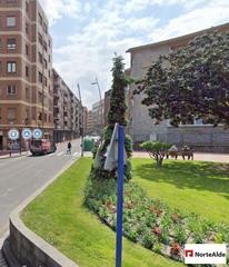 Appartement à Centro. Se vende piso en la calle autonomia cerca del colegio del pilar