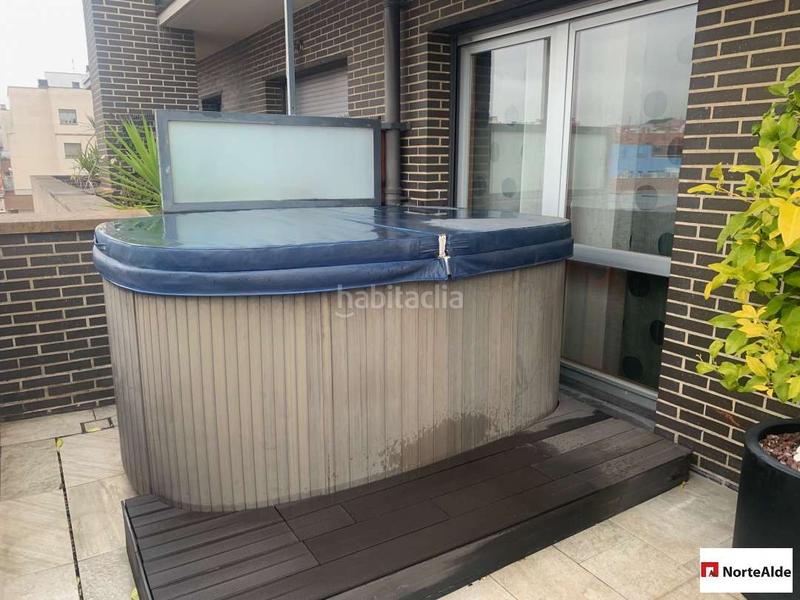 Foto 3eb0c38a-6bba-4bca-8b0c-e5f51ebb0e3a. Attico con riscaldamento parcheggio in Lasesarre Barakaldo