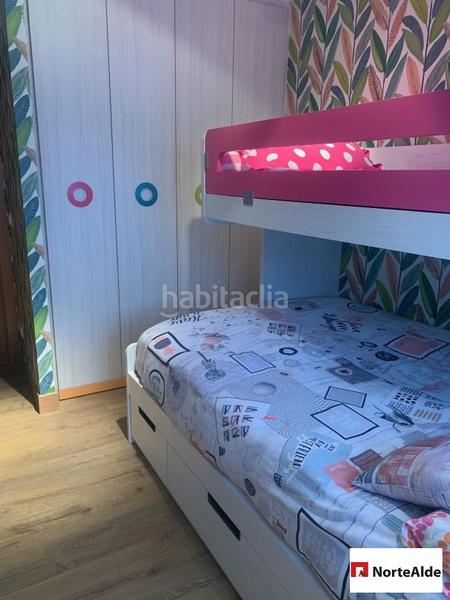 Foto 4b18c106-9aaa-4aef-9600-edc5d6556ff2. Attico con riscaldamento parcheggio in Lasesarre Barakaldo