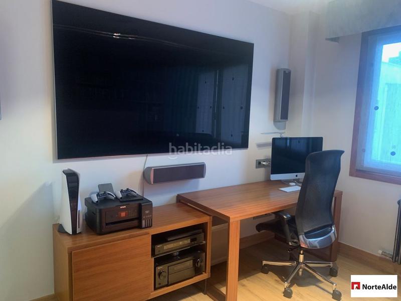 Foto 5627168f-cc2f-438c-af25-142242112b0d. Attico con riscaldamento parcheggio in Lasesarre Barakaldo