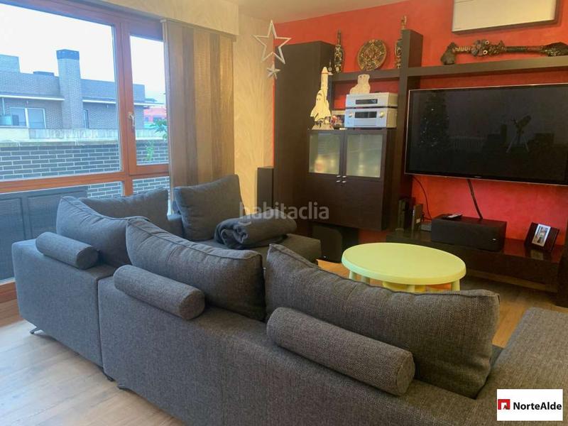 Foto 76276a5f-dd17-455c-ae36-7433df91500d. Attico con riscaldamento parcheggio in Lasesarre Barakaldo