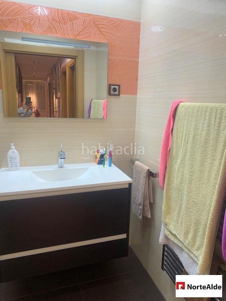 Foto 7b7340e9-d2b2-4a16-ae83-b60b515f087e. Attico con riscaldamento parcheggio in Lasesarre Barakaldo