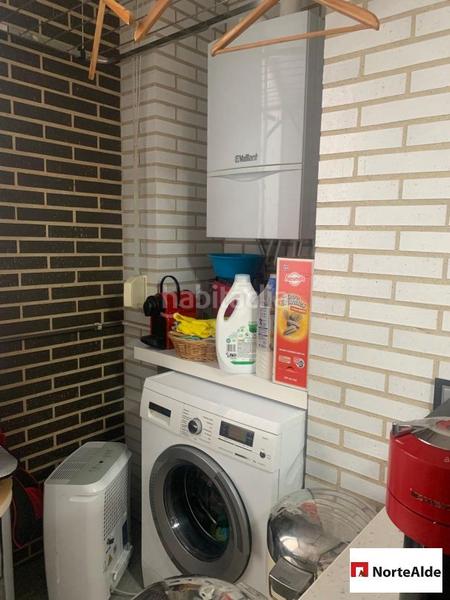 Foto 8b3d0f18-dbe1-4181-8513-beb4022028c5. Attico con riscaldamento parcheggio in Lasesarre Barakaldo