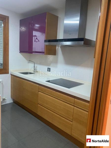 Foto a1f751c1-2315-48bb-b446-1f45f7e59272. Attico con riscaldamento parcheggio in Lasesarre Barakaldo