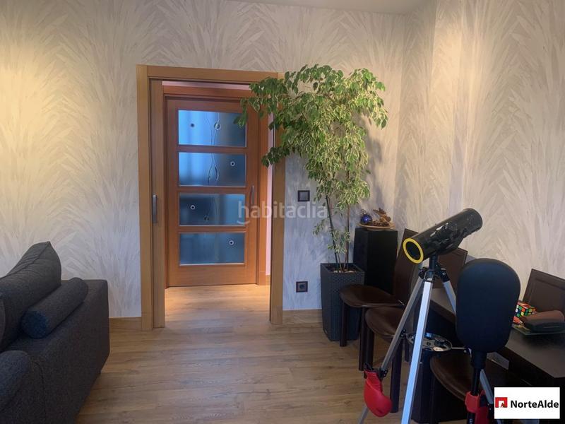 Foto a41debd9-597f-4169-b5ad-0f36f0df8920. Attico con riscaldamento parcheggio in Lasesarre Barakaldo