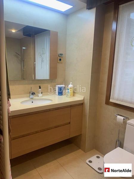 Foto c49e3923-9ab3-4fa6-a11c-a6ee8b344fab. Attico con riscaldamento parcheggio in Lasesarre Barakaldo