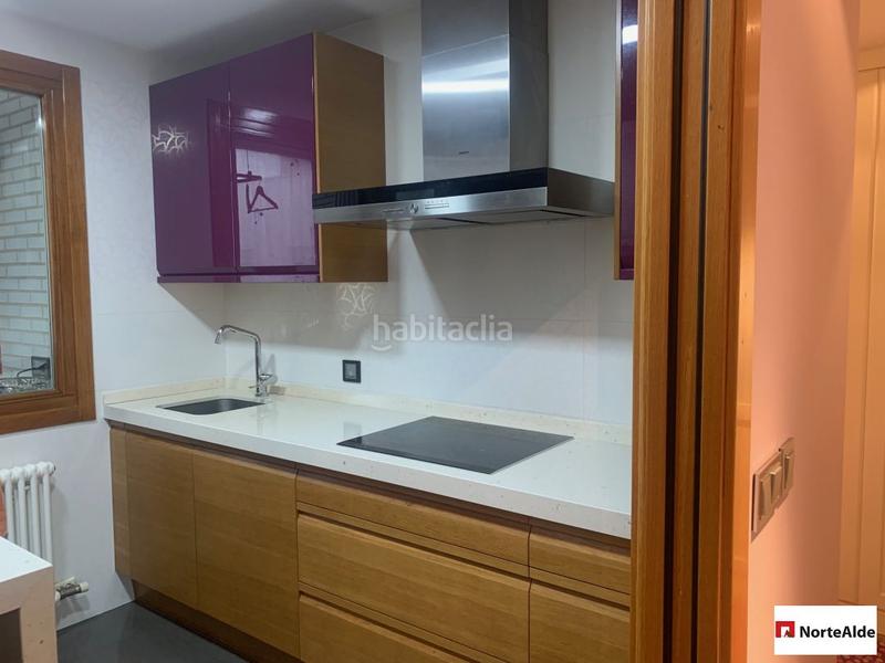 Foto db016839-20dc-441a-943d-ab08ecb6897a. Attico con riscaldamento parcheggio in Lasesarre Barakaldo