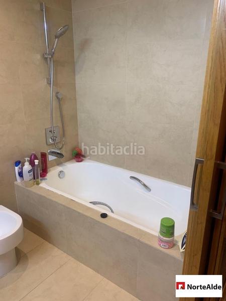 Foto e6e85dcd-3f8d-4f35-8ae1-6170c9747dc1. Attico con riscaldamento parcheggio in Lasesarre Barakaldo