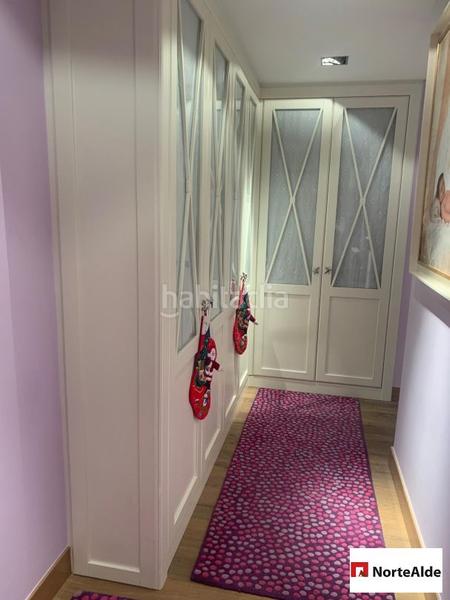 Foto f1d9989b-57c5-4f24-b392-8fc057aa0655. Attico con riscaldamento parcheggio in Lasesarre Barakaldo