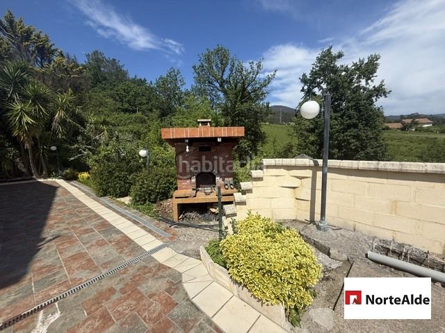 Foto b5fe5df9-ce5a-428f-9166-70ee980a9f20. Casa amb calefacció aparcament piscina a Maruri - Jatabe