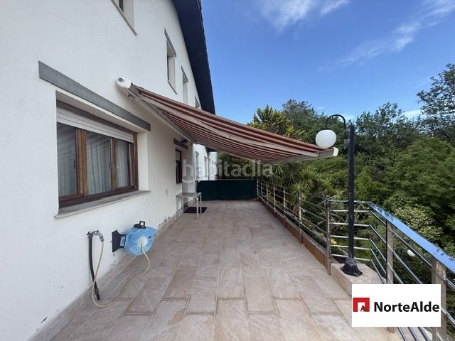 Foto cca3a03a-50d3-4fe3-9c6d-c9ce6c4ea835. Casa amb calefacció aparcament piscina a Maruri - Jatabe