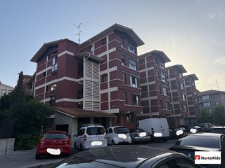 Pis a Sarrikobaso. Se vende duplex en la calle kasunegetxo