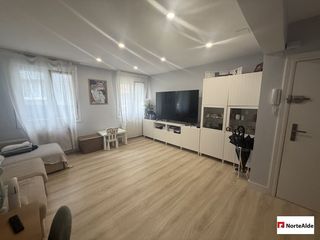 Etagenwohnung en Bagatza - S. Vicente. Se vende piso al lado de la plaza sta teresa