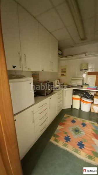 Foto 1faf7ce4-bf0c-4dda-a97f-e39f21cfea8e. Büro mit heizung in Centro Barakaldo