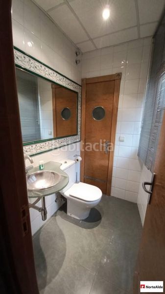 Foto a708cbb2-ecc7-46b4-9566-41943958ffc0. Büro mit heizung in Centro Barakaldo