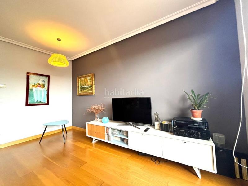 Foto 8853c5f3-a355-4f23-8b1c-ae25eab820e7. Dachwohnung mit heizung in Urduliz