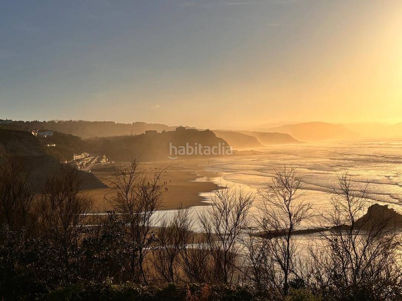 Foto e4b5f9ad-6225-4691-b811-ebc990fc10c0. Pis amb piscina a Sopela