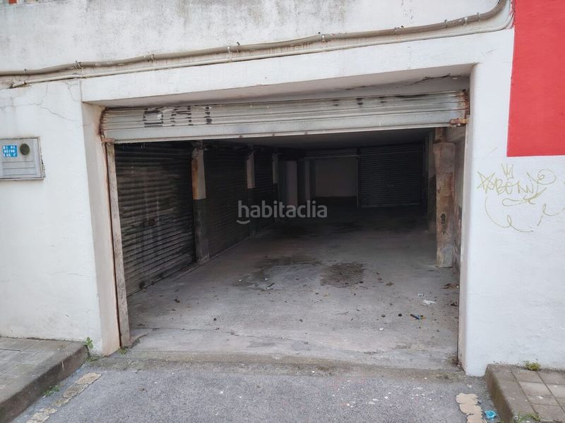 Foto 4eaefa36-9fa0-4629-81cb-1891509268e0. Aparcament cotxe a Urduliz