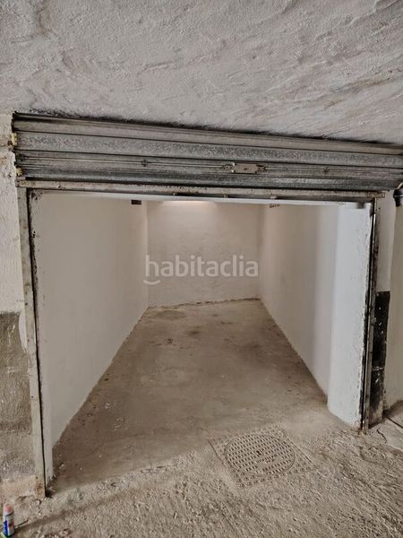 Foto 9834195c-e77a-40c9-a715-42fb8e399fec. Aparcament cotxe a Urduliz