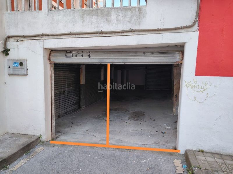 Foto e880eb9b-4d69-497d-8706-9b9bb540f6ee. Aparcament cotxe a Urduliz