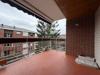Pis a Sopela. Precioso piso grande en urbanizacion con piscina