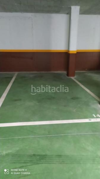 Foto c3a8de8a-c97a-40ee-a45f-b52b2008640c. Aparcament cotxe a Sopelana