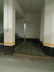 Alquiler Parking coche en Urduliz. Parcela de garaje para coche pequeño en urdúliz