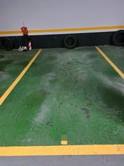 Aparcament cotxe a Urduliz. Garaje en estupenda zona de urduliz frente a la entrada del poli