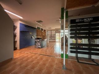 Local Comercial a Sopelana. Estupendo local comercial en larrabasterra