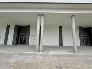 Lloguer Local Comercial a Urduliz. Estupendo y amplio local comercial en una magnifica zona de urdu