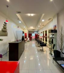 Local Comercial a Sopelana. Peluqueria totalmente acondicionada y en pleno funcionamiento