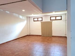 Lloguer Local Comercial a Urduliz. Estupendo local listo para empezar a funcionar en urduliz