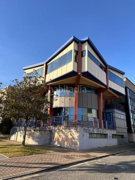 Foto c75ec6a0-803a-4a0f-a2b7-efabf8181772. Nave industrial pabellon con licencia de hotel en Loiu