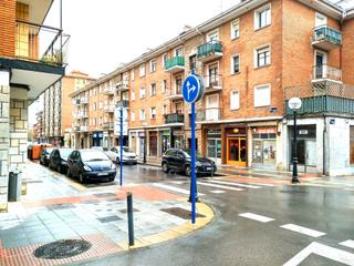 Locale commerciale in Aita Elorriaga Kalea