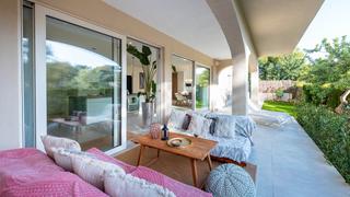 Rez-de-chaussée à Portals Nous. Moderno apartamento de diseño con jardín privado y fácil acceso