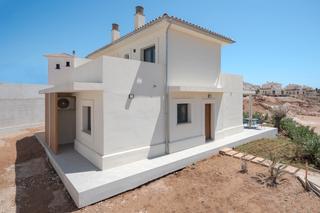 Chalet in Cala Magrana-Cala Anguila-Cala Mendia. Villa pareada de nueva construcción cerca del mar en cala romant