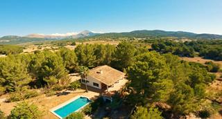 Masia a Calvià Poble. Fantástica finca rústica con piscina entre en calvia