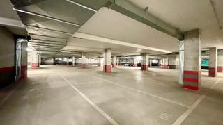 Location Local commercial à Son Anglada. Se venden 10 plazas de garaje en son moix.