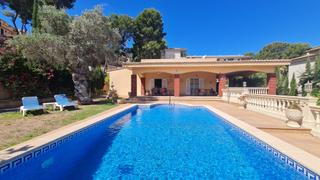 Xalet a Santa Ponça. Villa familiar a poca distancia de la playa de santa ponsa y tod