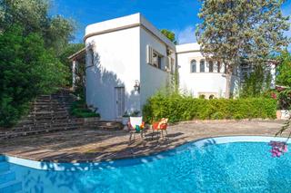 Chalet in Cala Major. Exclusiva villa art déco en palma de mallorca