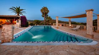Country house in S´Horta - Cas Concos des Cavaller - Es Carritxó. Preciosa finca con vista lejana al mar y múltiples edificaciones