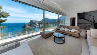 Xalet a Sóller. Moderna villa con impresionantes vistas al puerto y al mar en pu