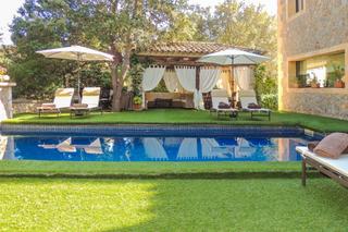 Chalet à Valldemosa. Villa de piedra en la exclusiva urbanización george sand en vall