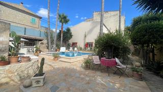 Maison jumelée à Montuïri. Chalet con piscina y casa invitados en montuiri en venta