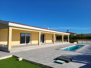Maison jumelée à Campos. Bungalow de nueva construcción con piscina en tranquilo barrio d