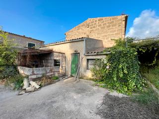 Towny house in Costitx. Casa a la venta para reformar en costitx.