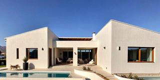 Masia a Sa Pobla. Chalet rústico en construcción en sa pobla en venta